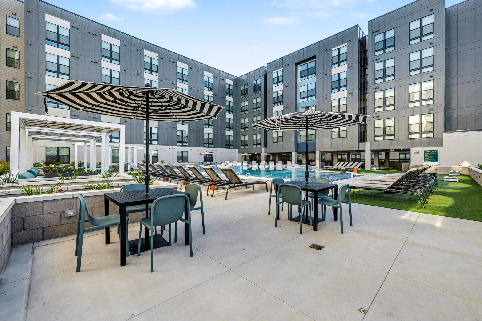 Rael Corp 162 Georgia Ave Amenity Space Building 1000 2000 13